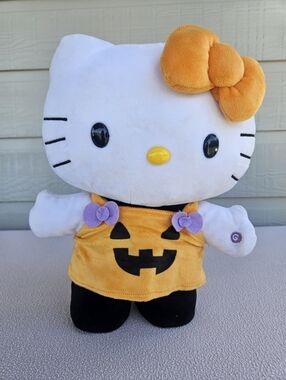 Gemmy Halloween Hello Kitty Cat Animated Side Stepper Orange Pumpkin Plush 12"